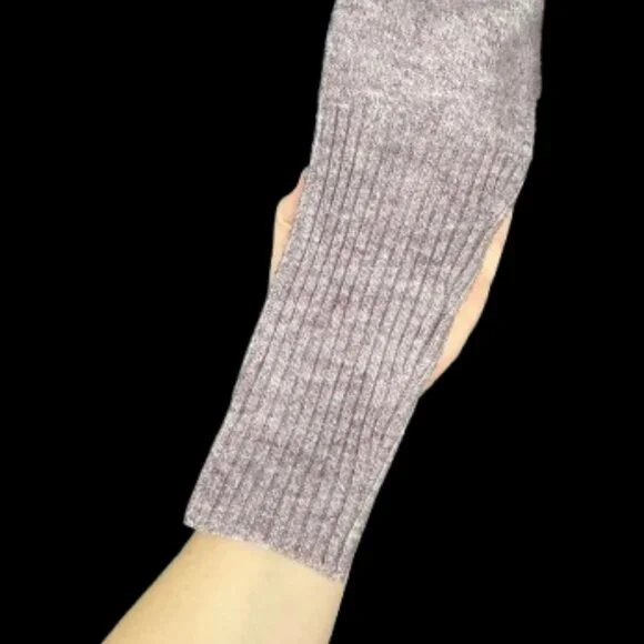 Legendary Outfitters Light Purple Sweater Women's Size Small - Picture 3 of 6